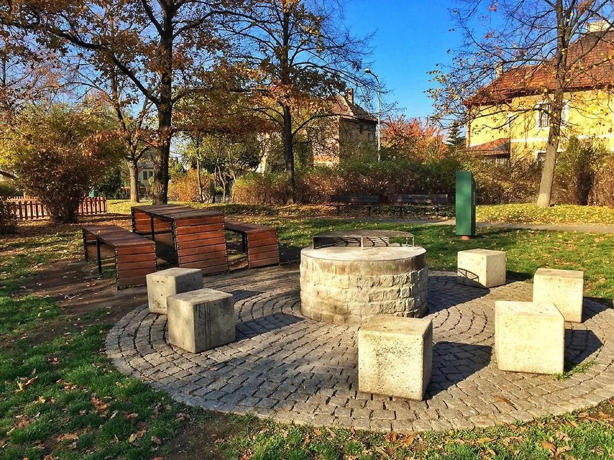 Eislerova Kolej Jarov Hostel Prague 0*,